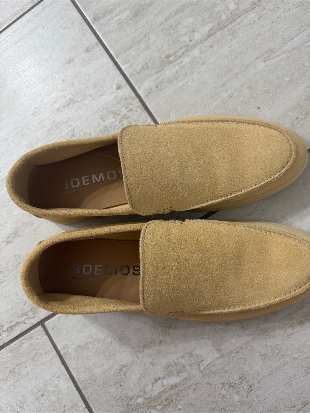 Boemos butter color ladies Suede Slip-On Loafers
New ..size 37 or USA 6.5-7